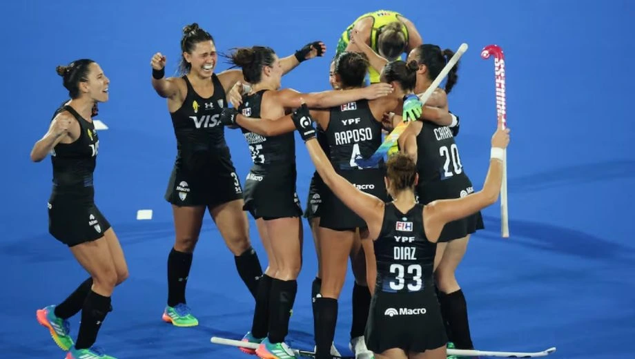 LAS LEONAS VOLVIERON A SER CAMPEONAS DEL MUNDO Y SUMARON SU TERCERA ESTRELLA