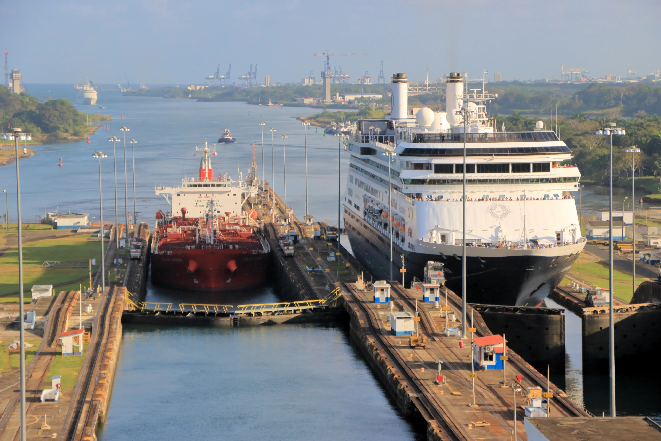 El Canal de Panamá reducirá el tránsito de buques por la falta de lluvias