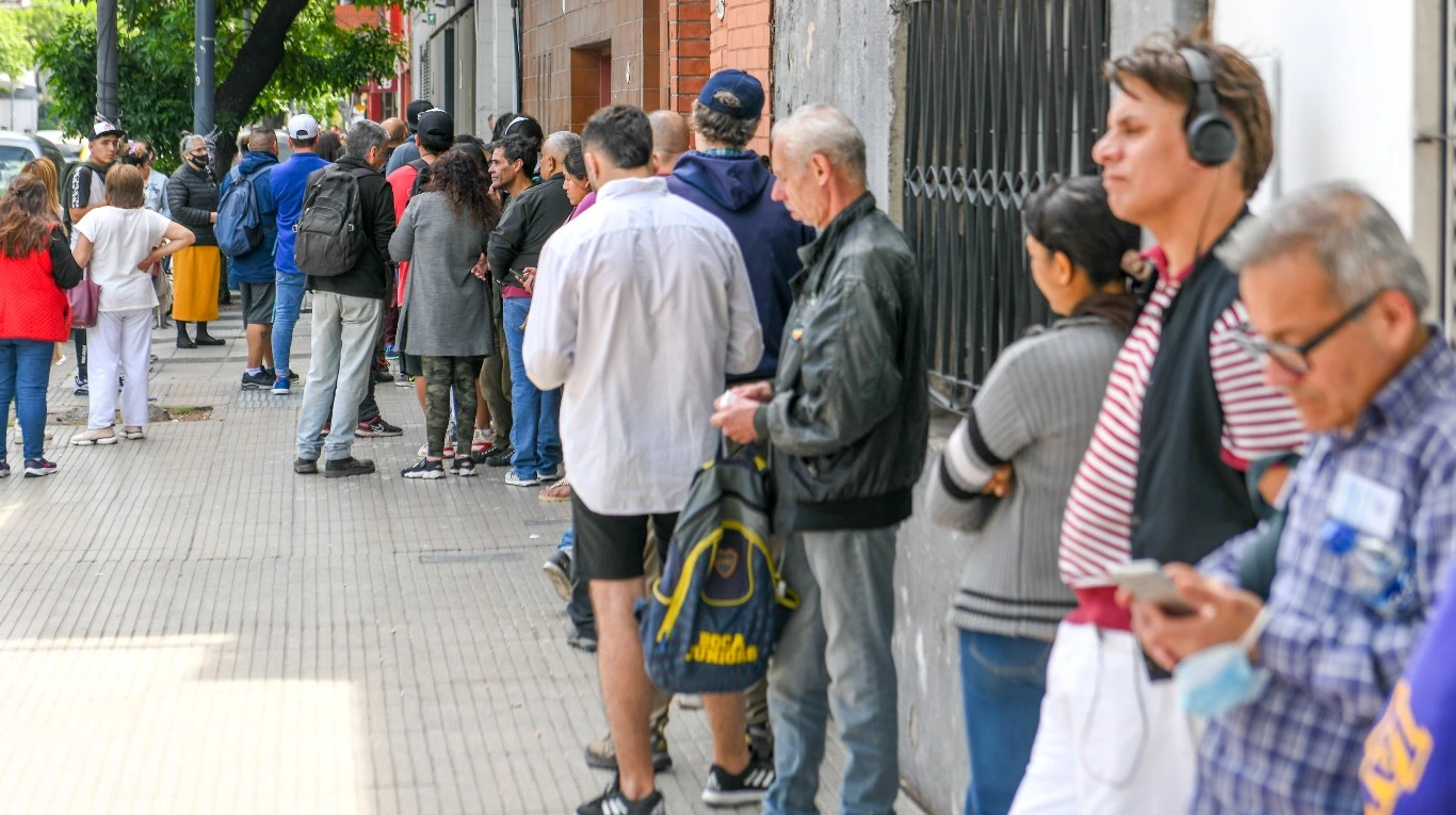 Mar del Plata enfrenta un escenario laboral más exigente: casi 100 mil personas buscan empleo o una nueva oportunidad
