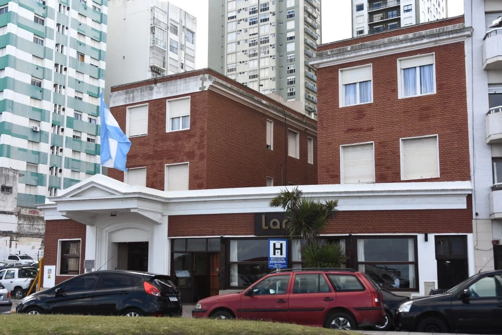 Crece la incertidumbre por el cierre de los hoteles Antártida y Tierra del Fuego