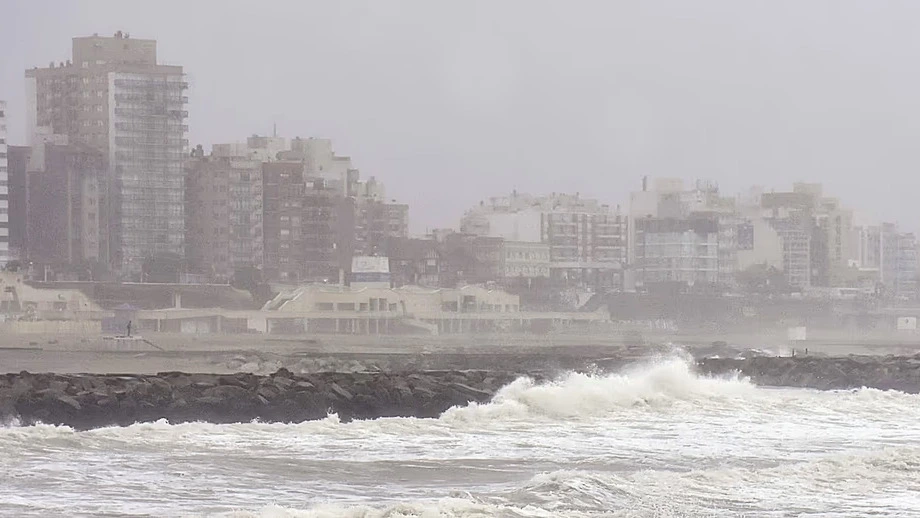 Mar del Plata amaneció con viento intenso: cómo seguirá el tiempo este sábado