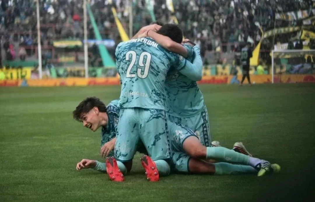 Aldosivi volvió a ganar y desató el festejo en Mar del Plata