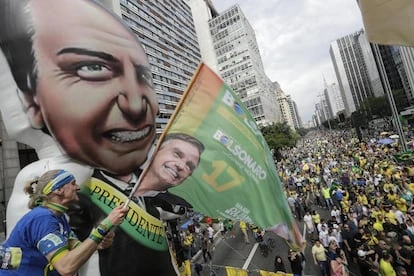 Brasil cambia el tablero: Flávio Bolsonaro gana la primera vuelta y la derecha regional celebra el resultado