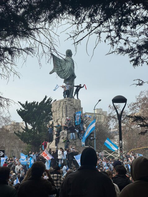 Mar del Plata explotó de alegría tras la clasificación de Argentina